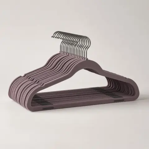 Closetcurve Velvet Hangers, professional product photograph
